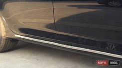 Молдинги на зовнішні пороги ABS для Toyota Camry V55 2015-2017