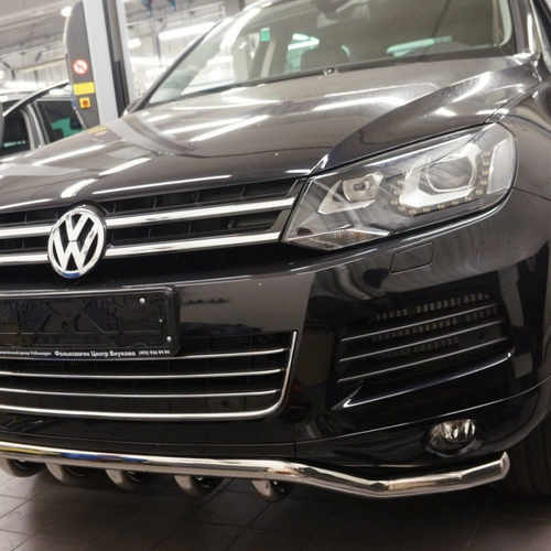 Захист переднього бампера Volkswagen Touareg (2010-) (одинарний Shark) d60/42