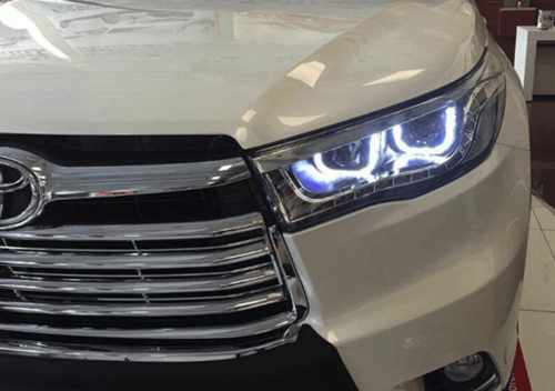Передні альтернативні тюнінг фари для Toyota Highlander 2014+
