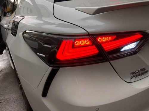 Світлодіодні задні ліхтарі LED для Toyota Camry XV70 2018+ Lexus стиль(чорні)