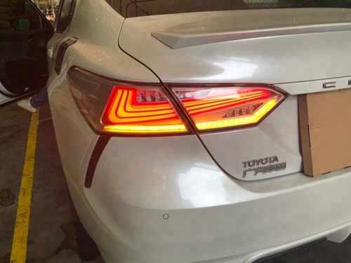 Світлодіодні задні ліхтарі LED для Toyota Camry XV70 2018+ Lexus стиль(чорні)
