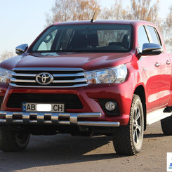 Захист переднього бампера з перемичками для Toyota Hilux 2015+