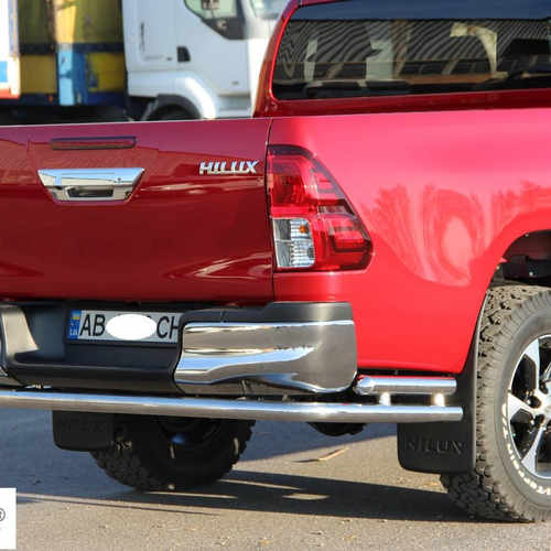 Захист заднього бампера з куточками для Hilux 2015+