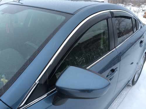 Дефлектори вікон вітровики з хром вставкою (нерж.) для Mazda 6 2013+