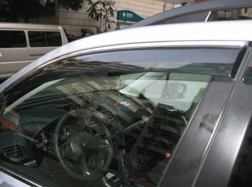 Дефлектори вікон вітровики з хром вставкою (нерж.) для Subaru Forester 2013+