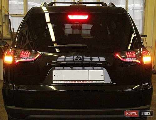 LED оптика Задні ліхтарі Mitsubishi Pajero Sport 2008+ (чорні)