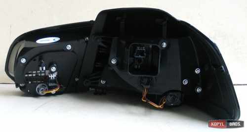 Задня світлодіодна LED оптика (чорна) для Volkswagen Golf 6 2009-2012
