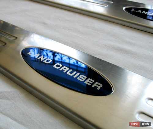 Накладки на пороги верхні для Toyota Land Cruiser 200 2016-