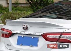 Спойлер кришки багажника (стиль TRD) для Toyota Camry 70 2018+