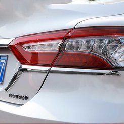 Хром накладки під задні ліхтарі для Toyota Camry 70 2018+
