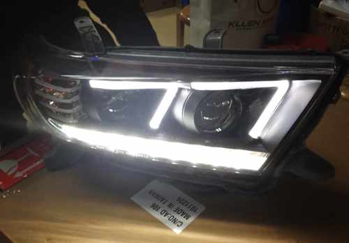 Передні світлодіодні LED фари V2 HID для Toyota Highlander 2010+