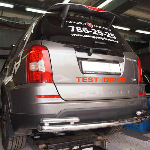 Захист заднього бампера Ssang Yong Rexton (2007-2012, 2012+) (одинарна з куточками) d 60/42