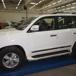 Захист штатних порогів Toyota Land Cruiser (Тойота Ленд Круізер) 200 2015+