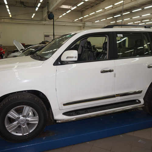 Захист штатних порогів Toyota Land Cruiser (Тойота Ленд Круізер) 200 2015+