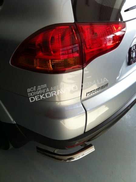 Задні куточки Mitsubishi Pajero Sport 2008+