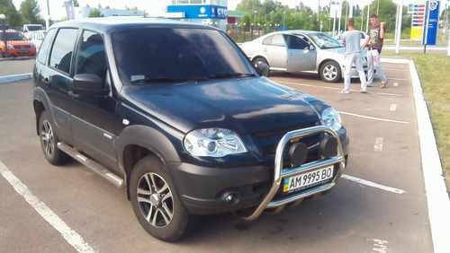 Пороги труба (чорний метал) для Chevrolet Niva 2002+