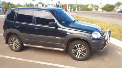 Пороги труба (чорний метал) для Chevrolet Niva 2002+