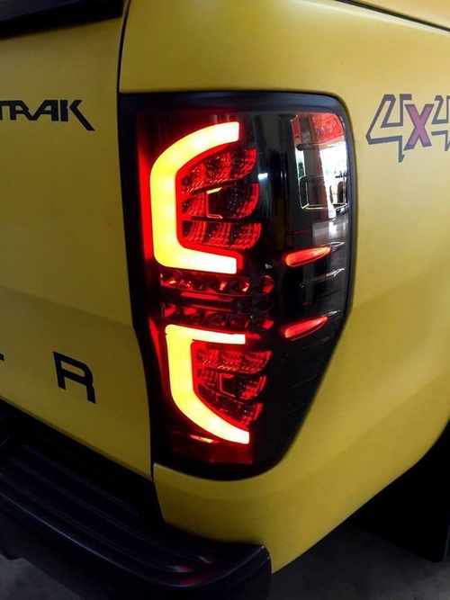 Задні ліхтарі LED для Ford Ranger T6, T7 2012-2016, 2017+ (чорні)