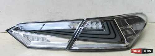 Світлодіодні задні ліхтарі LED (прозорий хром) для Toyota Camry XV70 2018+ стиль Lexus