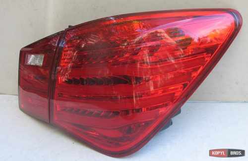 Задня світлодіодна оптика червона Benz Style Restyle для Chevrolet Cruze 2009-2014