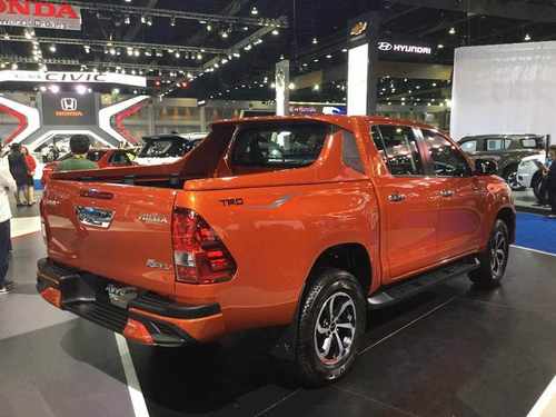 Обвіс TRD Sportivo для Toyota Hilux 2016+