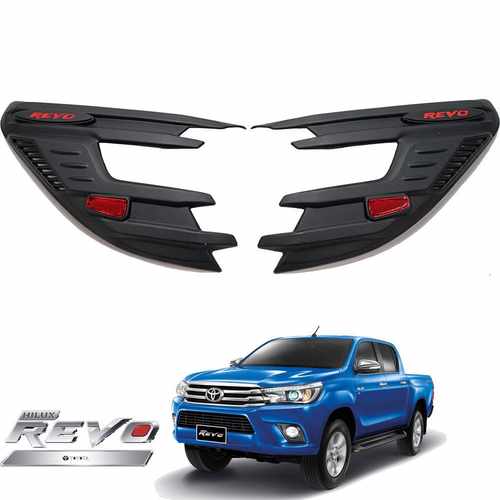 Накладки на передні фари чорні Toyota Hilux 2015+