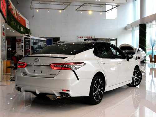 Спойлер Toyota Camry 70 2018+