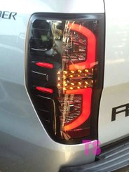 Задні ліхтарі LED для Ford Ranger T6, T7 2012-2016, 2017+ (чорні)