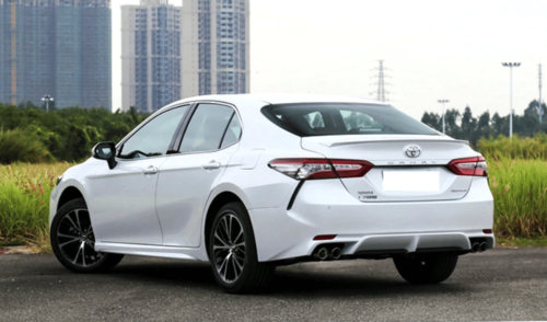 Спойлер Toyota Camry 70 2018+