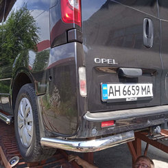 Задній захист куточки для Vivaro 2001+