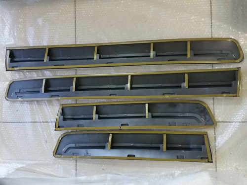 Молдинги на двері Toyota Land Cruiser 200 2007- / 2015- / Lexus LX 570 колір чорний модель рестайлінг LX 2013