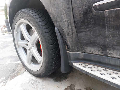 Бризковики передні до Mercedes Benz ML, GL-class X164 2006-2012