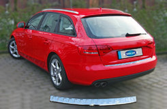Накладка на задній бампер Omsa (глянець) для Audi A4 B8 2007-2015 (AVANT)