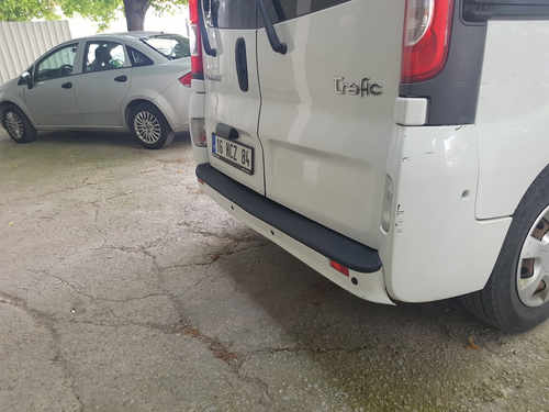 Накладка на задній бампер (ABS) для Opel Vivaro 2001-2015