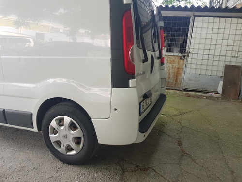 Накладка на задній бампер (ABS) для Opel Vivaro 2001-2015