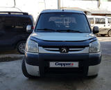 Дефлектор капота Eurocap (2003-2008) для Peugeot Partner 1996-2008 років.