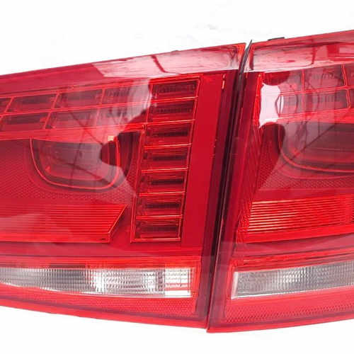 Задні фонарі червоні LED для Volkswagen Touareg NF 2011-