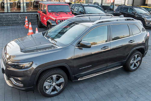 Бічні підніжки пороги для Jeep Grand Cherokee WK2 2010-2021