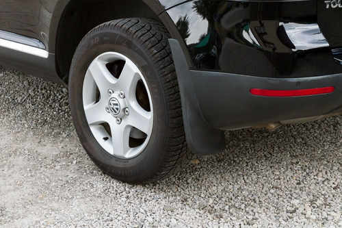 Бризковики задній лівий Volkswagen Touareg 2002-2009