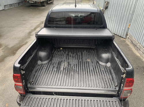 Кришка на кузов Toyota Hilux 2005-2015 (трисекційна, алюмінієва)