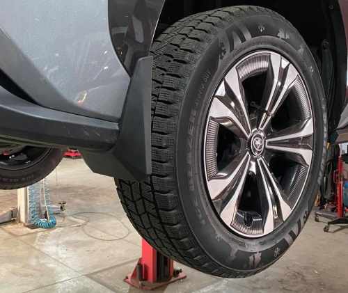 Бризковик задній правий Toyota bZ4X 2022+