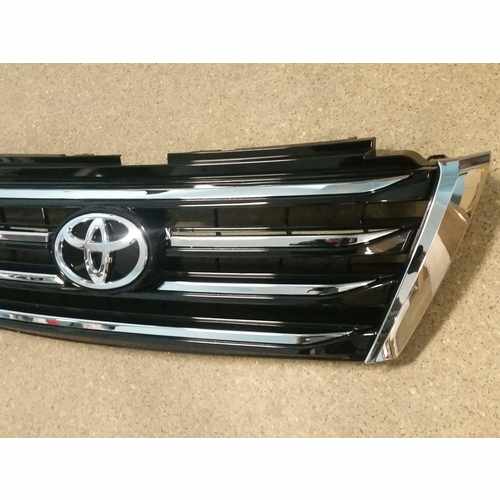 Решітка радіатора чорна для Toyota Land Cruiser Prado 150 2013-2017