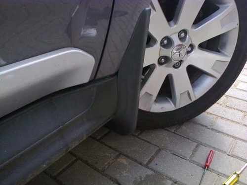 Бризковики передні Mitsubishi Outlander XL 06-12, широкий порог