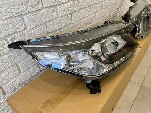 Фара права галоген Honda CR-V 4 2012-2014