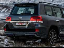Обвіс кути заднього бампера TRD Toyota Land Cruiser 200 2016-2022 колір чорний