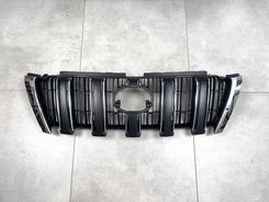 Решетка радиатора штатная Toyota Land Cruiser Prado 150 2013-2017 цвет черный