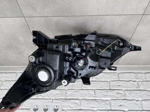 Права фара галоген Nissan Rogue Sport 2015-2019