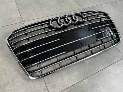 Решітка радіатора Audi A7 2014-2017 чорна з хромом