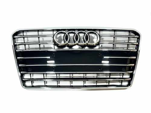 Решітка радіатора Audi A7 2010-2014 чорна з хромом