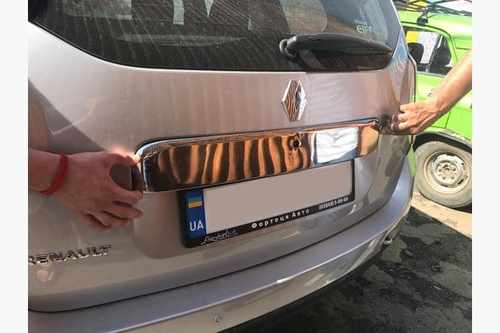 Хром накладка над номером для Renault Duster нерж Carmos (Туреччина)